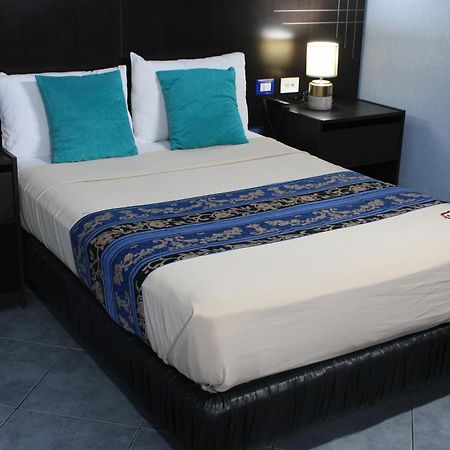 Hotel Del Centro جواياكيل الغرفة الصورة